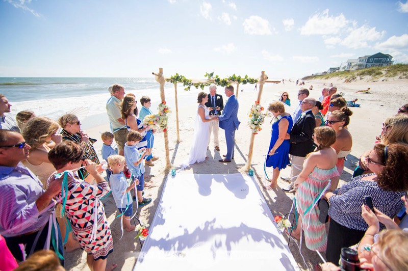 Topsail-Island-Weddings-Photography-Picture-Ideas-wedding on the beach