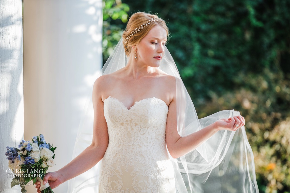 Bride–veil–wedding dress–flowers–wedding bouquet–brooklyn arts center - weddings - wedding venue -  wedding photo - bride - groom - ideas - wilmington nc - chris lang photography - 