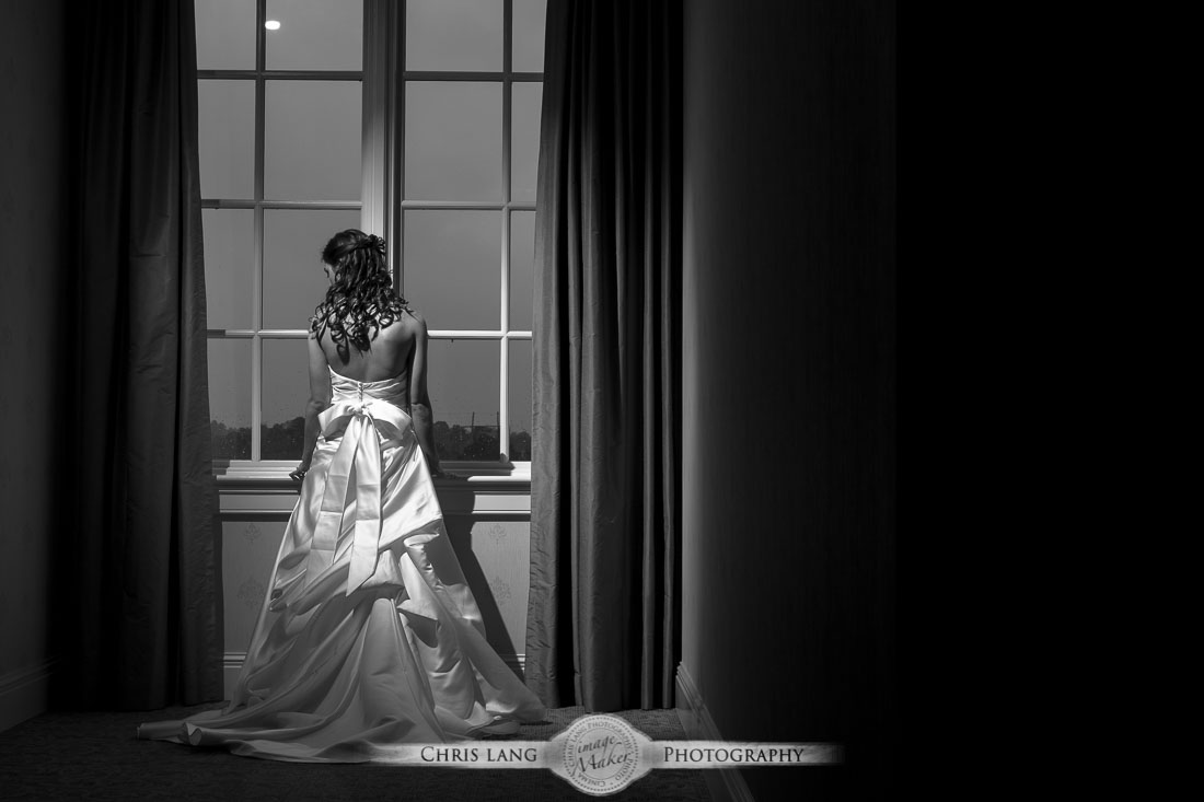 Fine-Art-Bridal-Photography-in-Black-and-White-Pictures-Ideas-and-Inspiration-Wilmington NC Wedding Photographers-Trends-Bridal Ellegance