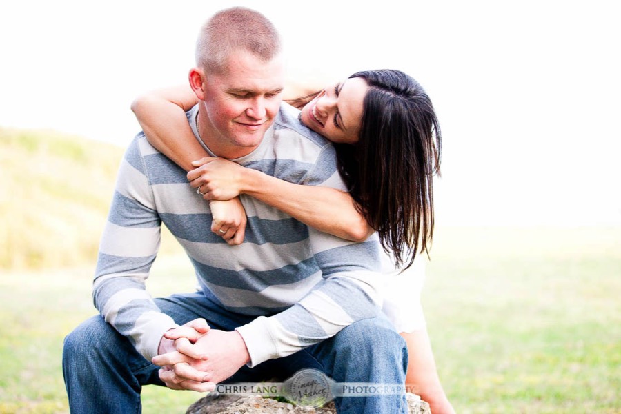 Wilmington-NC-Engagement-Photography-Lifestyle Engagment Session-Picture-Ideas-Inspiration-Couple having fun at Fort Fisher