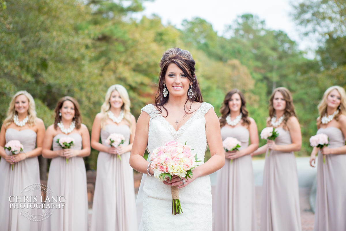 bridesmaids flowers and dresses - bridal party photos - bridesmaids - groomsmen -  bridal party photography ideas - wilmington nc wedding photography