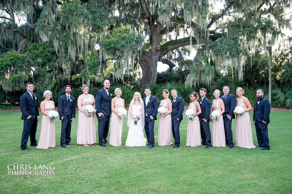 wrightsville manor bridal party photo - bridesmaids - groomsman - bridal party photography - bride- groom - bridal party photo ideas - wilmington weddings
