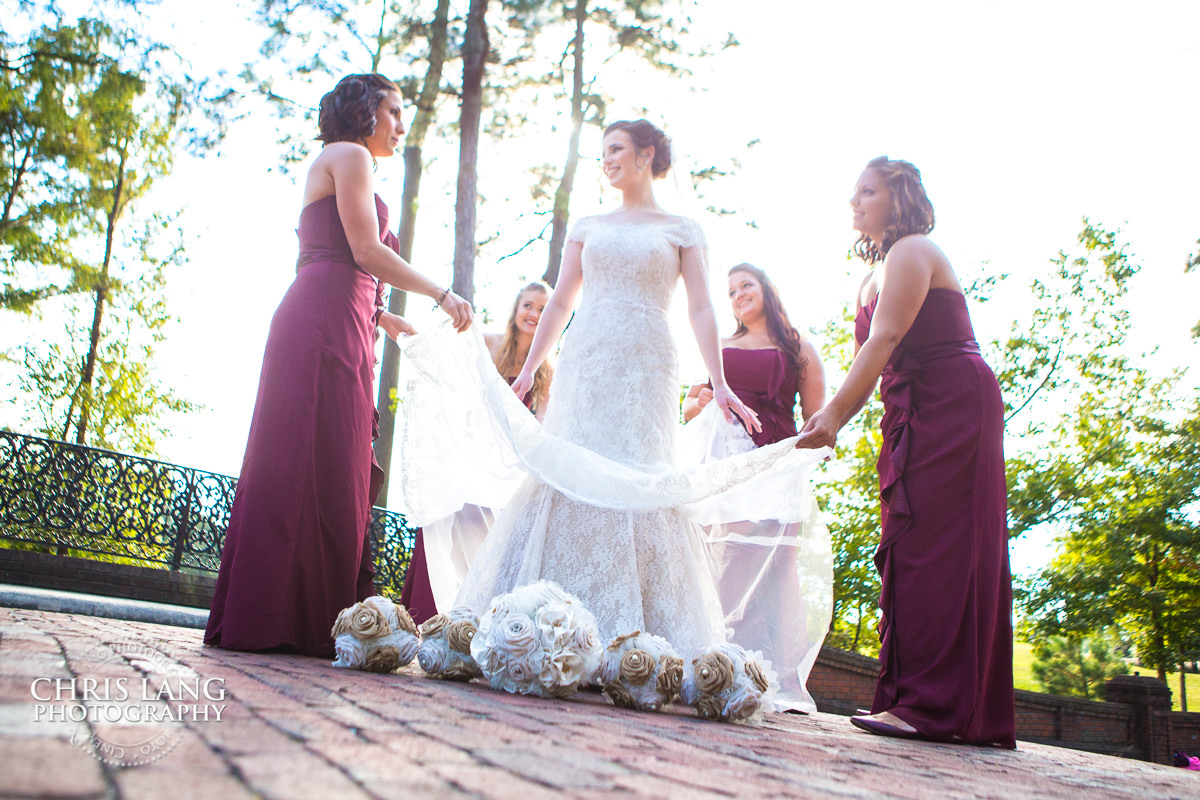 bridesmaids - groomsman - bridal party photography - bride- groom - bridal party photo ideas - wilmingotn nc wedding photography