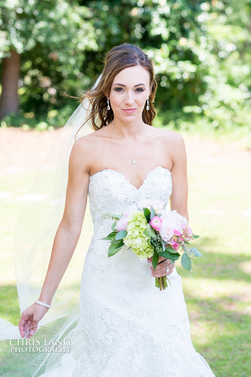 wrightsville manor wedding - brides - photos - wedding dress - bridal ideas - wedding day - wilmington nc wedding photography