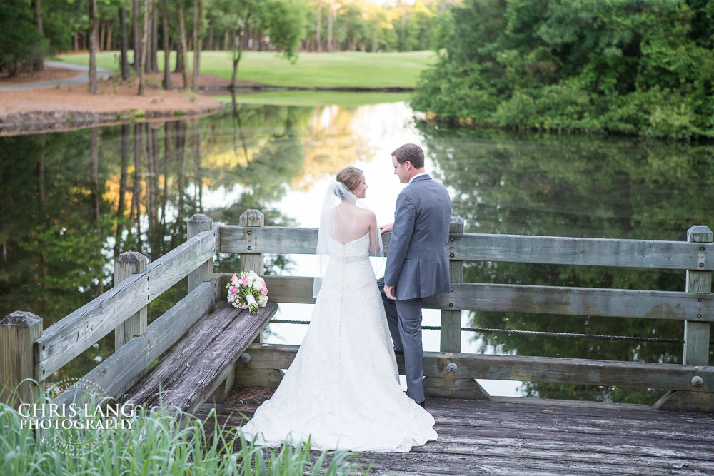 bride & groom - River Landing - weddnig day - wedding dress - wilmington wedding photography - wedding photo ideas - natural light wedding photography 